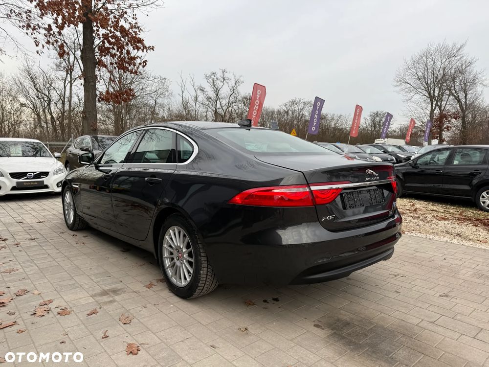 Jaguar XF E-Performance Prestige - 14