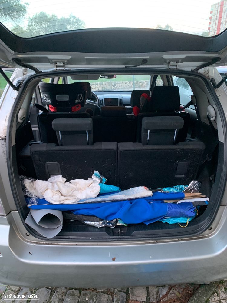 Toyota Corolla Verso 2.0 D-4D - 10