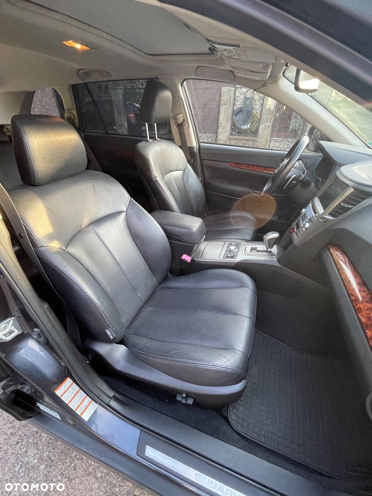 Subaru Outback 3.6 R Exclusive Navi - 26