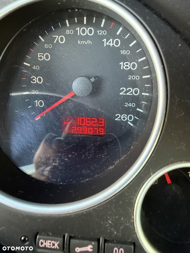Audi A4 Cabrio 1.8T - 12