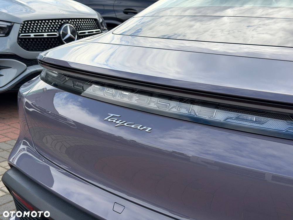 Porsche Taycan 105kWh Performance Plus - 29