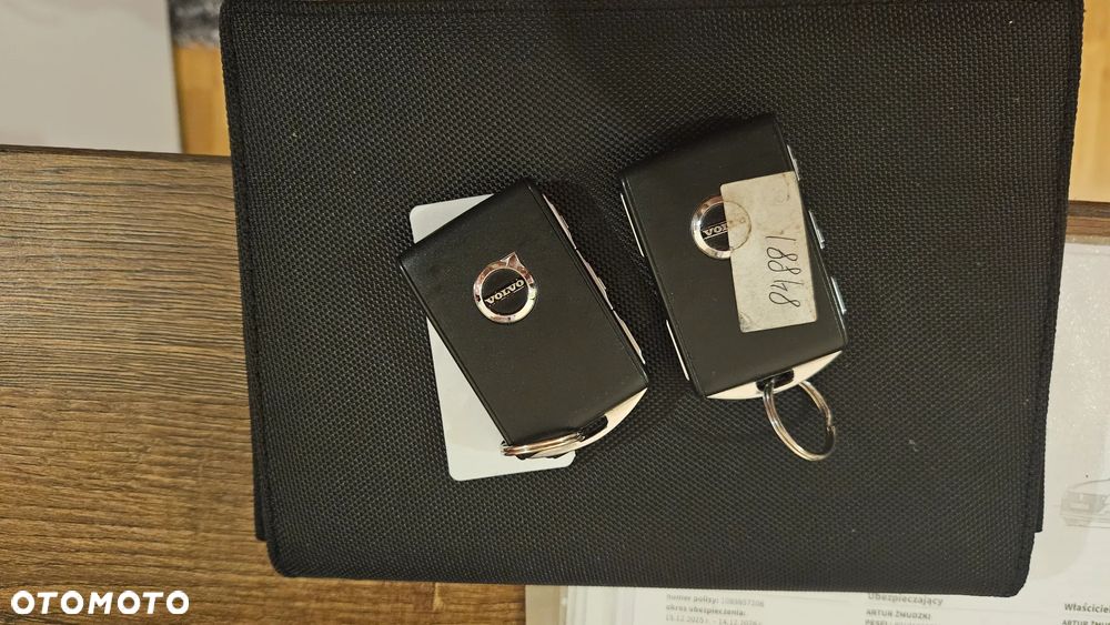 Volvo XC 60 T6 AWD Geartronic Momentum Pro - 23