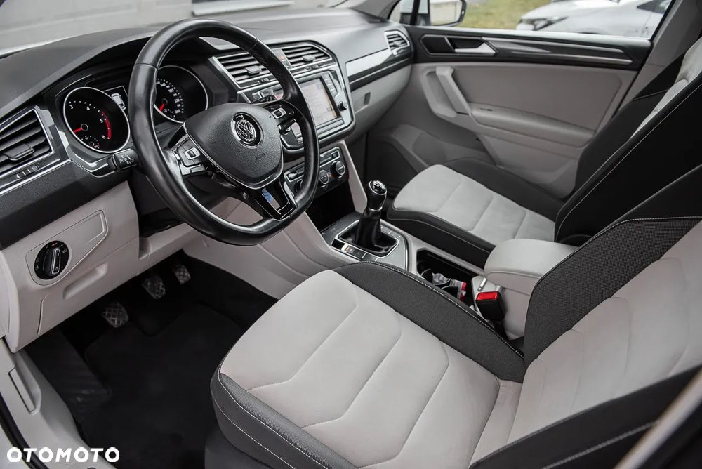 Volkswagen Tiguan - 15