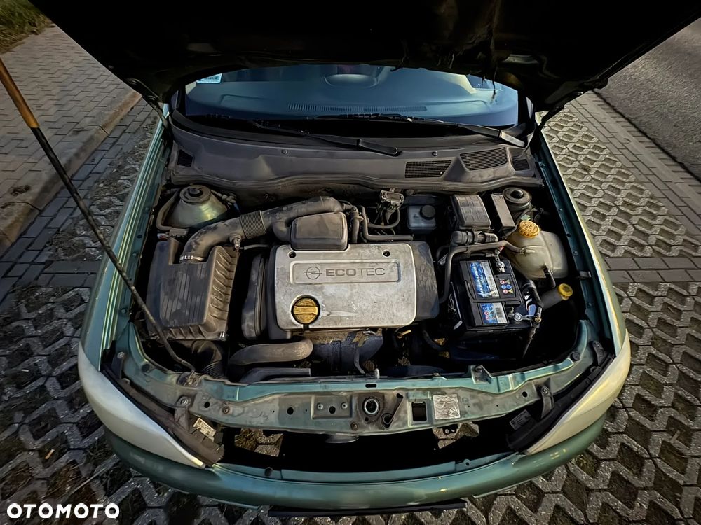 Opel Astra 1.4 16v GL - 17