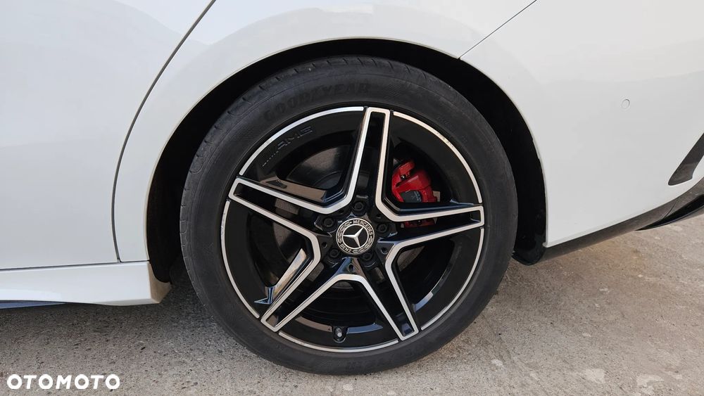 Mercedes-Benz CLA 250 4-Matic AMG Line 7G-DCT - 12