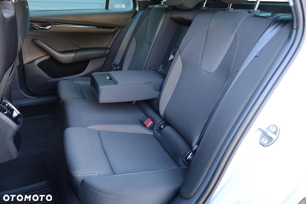 Skoda Octavia 2.0 TDI Ambition - 37