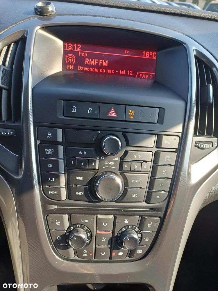 Opel Astra 1.4 Turbo Cosmo - 24