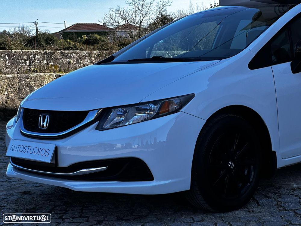 Honda Civic 1.8 i-VTEC Auto Comfort - 11
