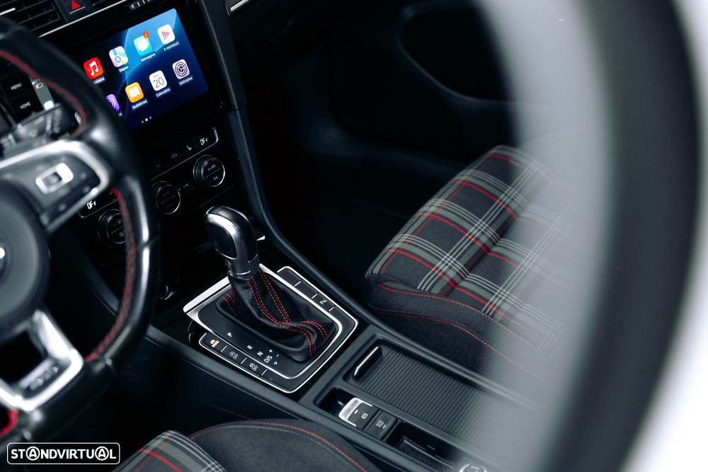 VW Golf 2.0 TSi GTi DSG Performance - 13