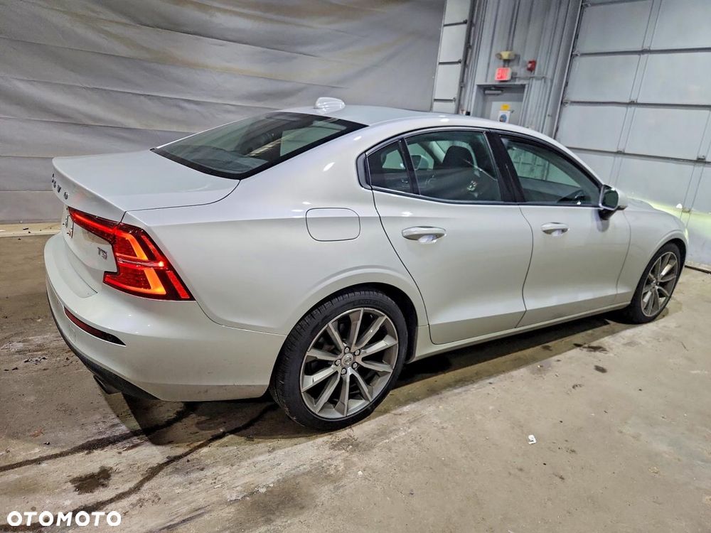 Volvo S60 T5 Geartronic Momentum - 4