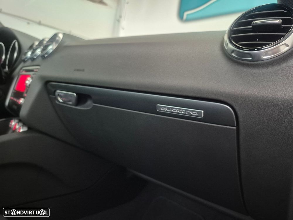 Audi TT Coupé 2.0 TDI quattro S tronic - 27