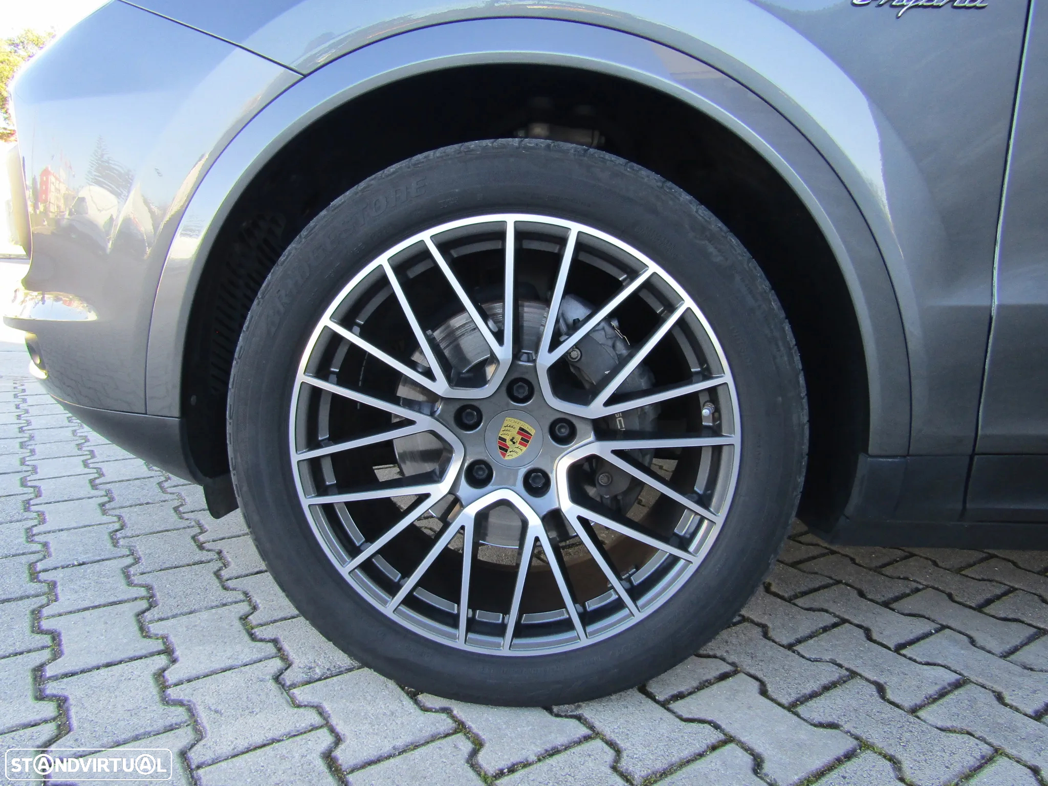 Porsche Cayenne Coupé E-Hybrid - 4