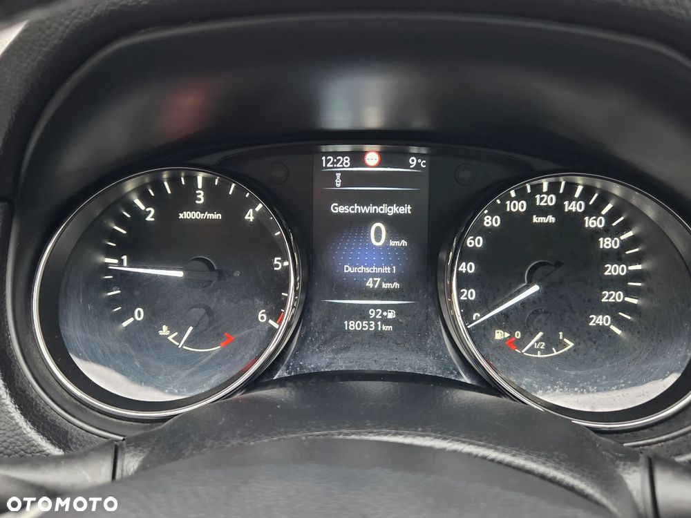 Nissan Qashqai 1.6 dCi 4 x 4 DPF Start/Stop I-Way - 38