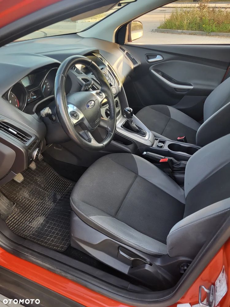 Ford Focus 1.6 Trend Sport - 14