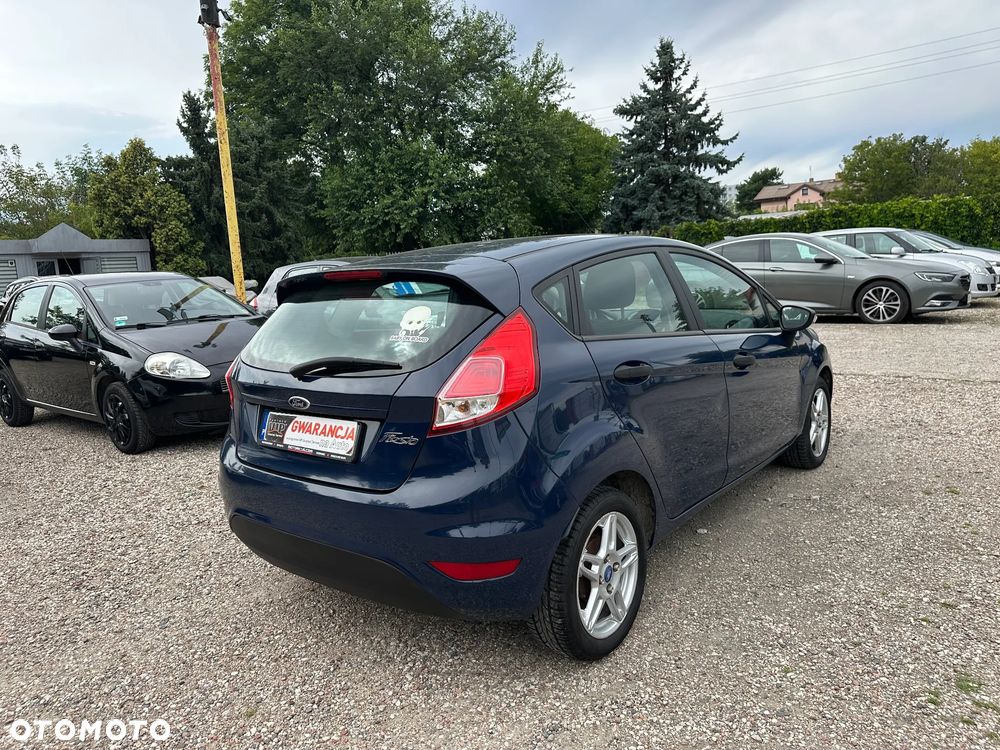 Ford Fiesta - 10