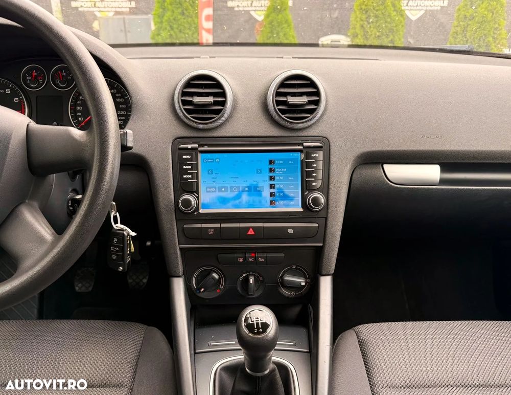 Audi A3 1.6 Sportback Ambiente - 8