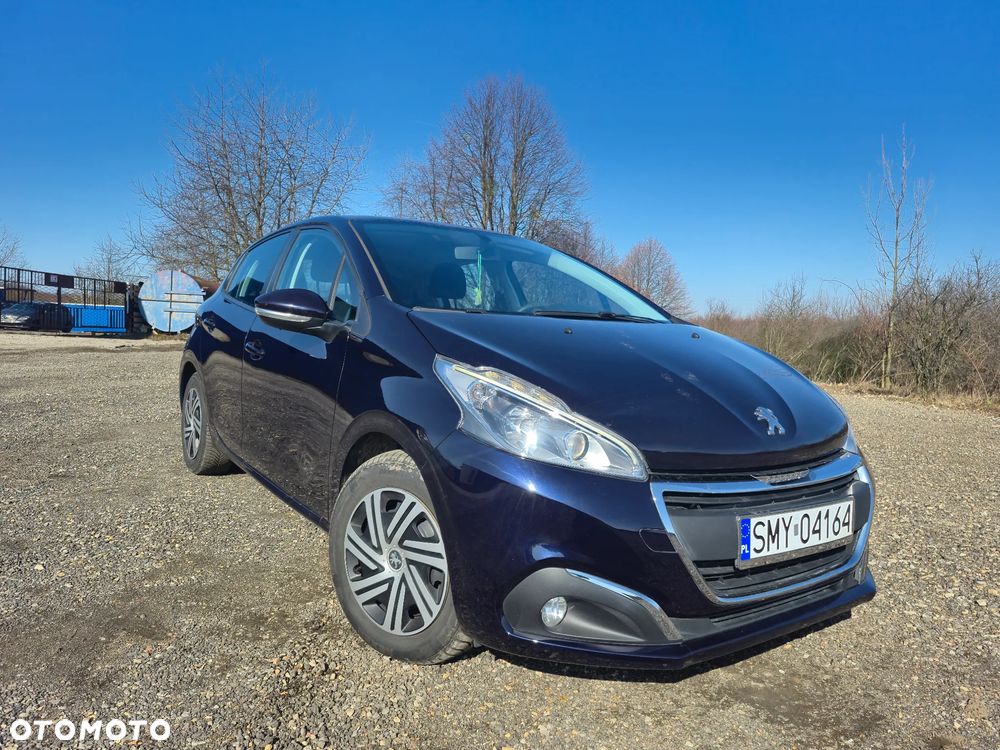Peugeot 208 - 3