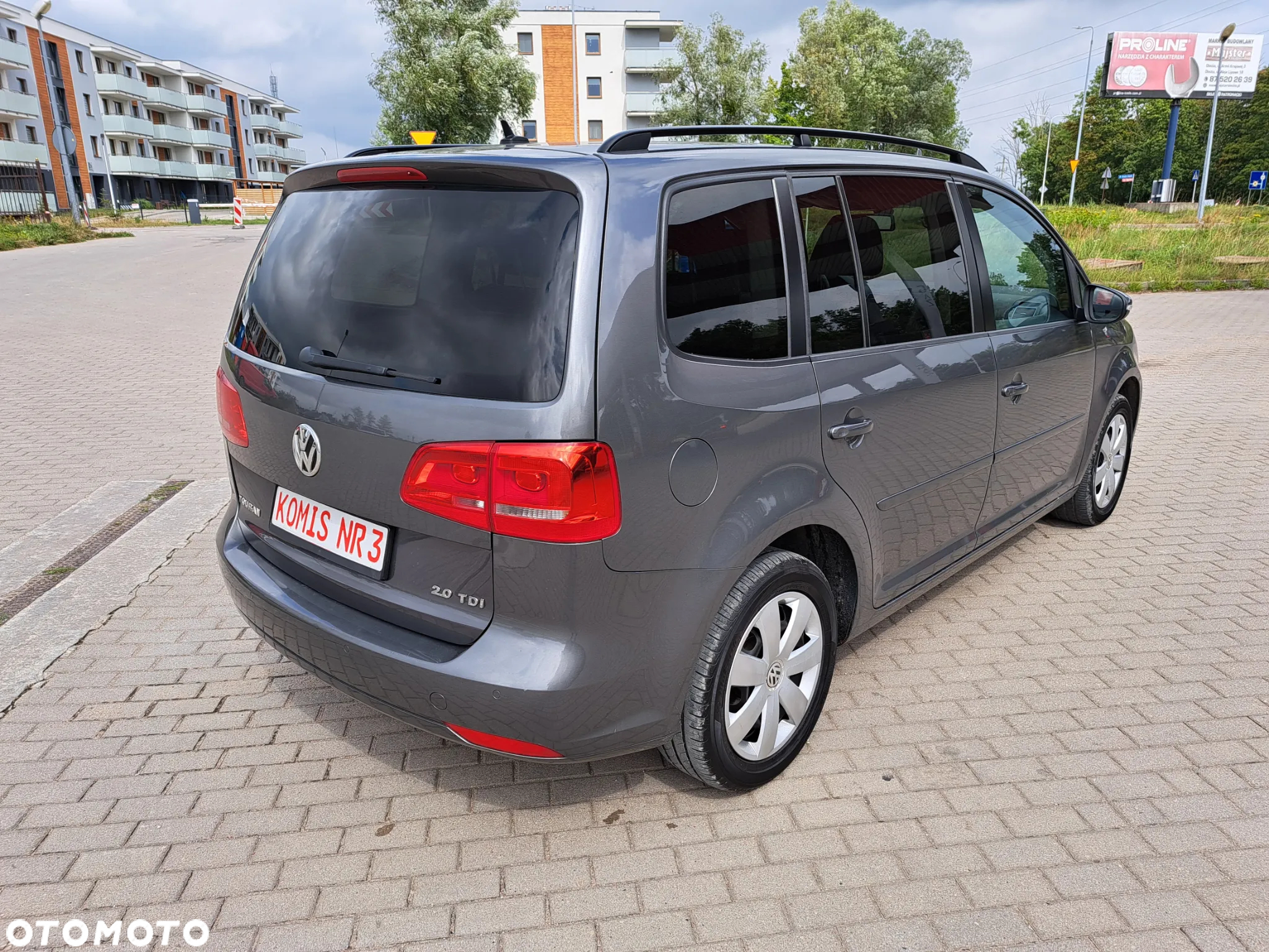 Volkswagen Touran - 4