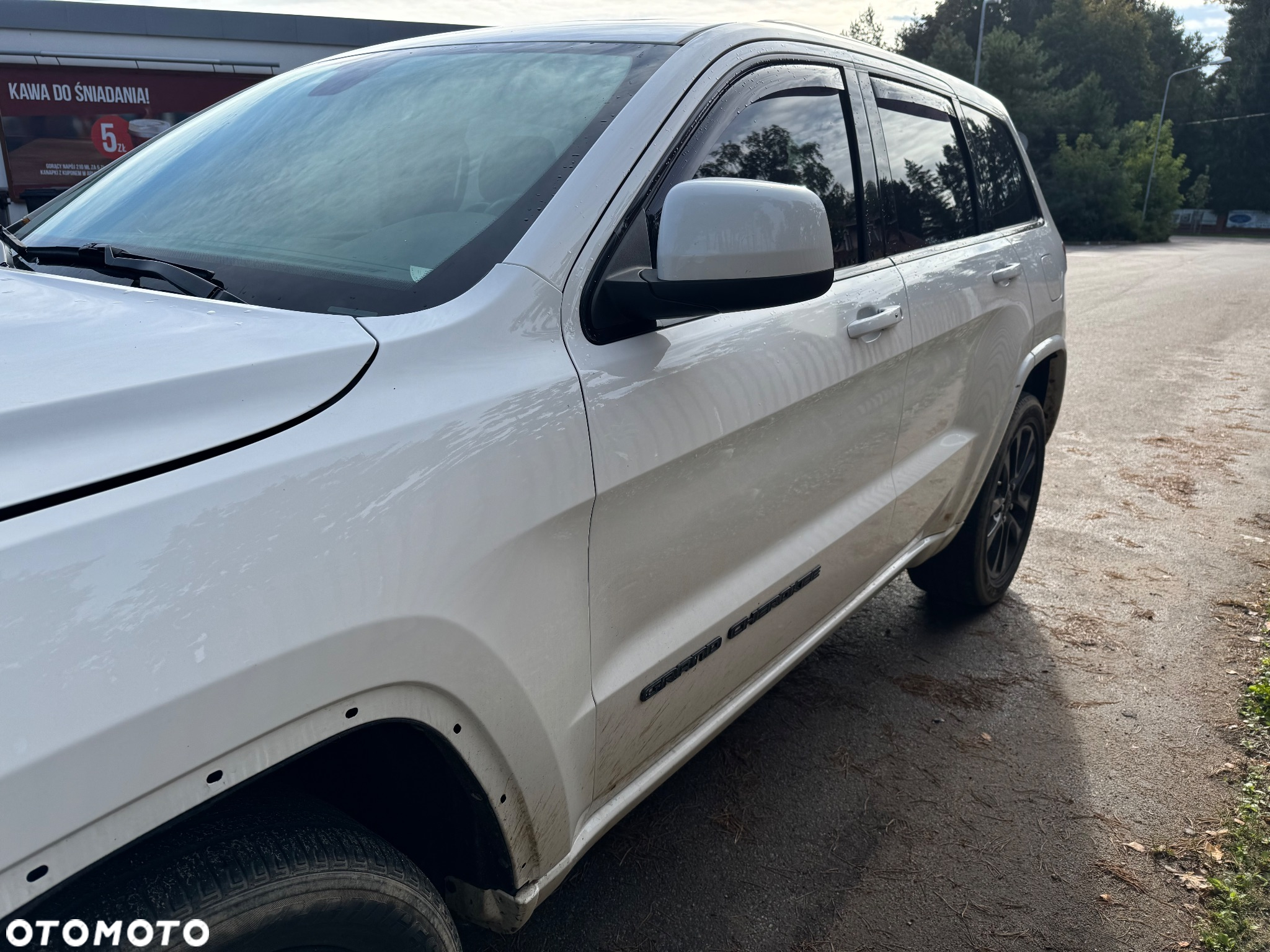 Jeep Grand Cherokee - 11