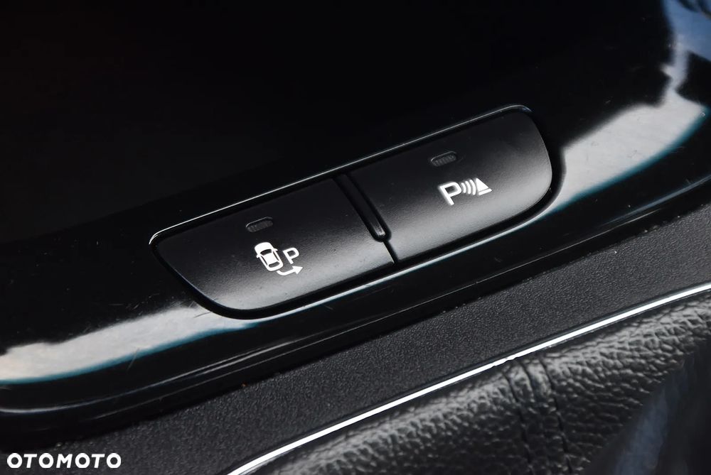 Kia Ceed - 38