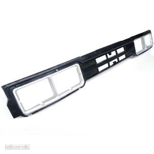 Grelha inferior a dos faróis da Toyota Dyna 150 e 250 LY61 Bu84 NOVAS - 1