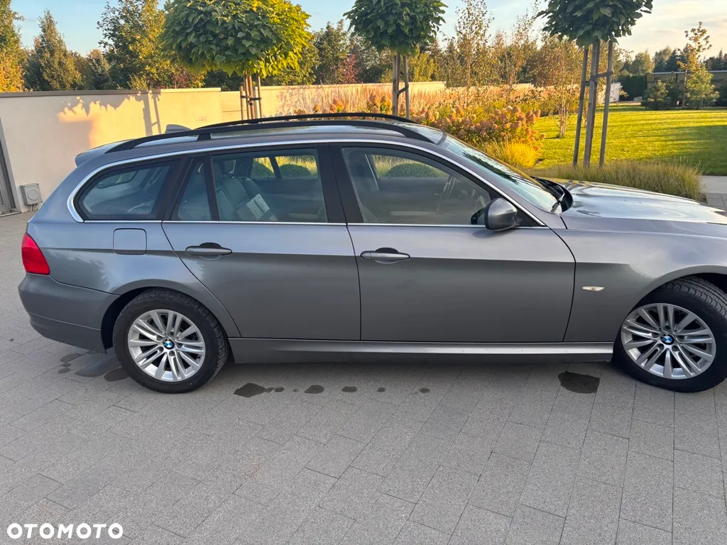 BMW Seria 3 320d DPF Touring Blue Performance Edition Fleet - 8