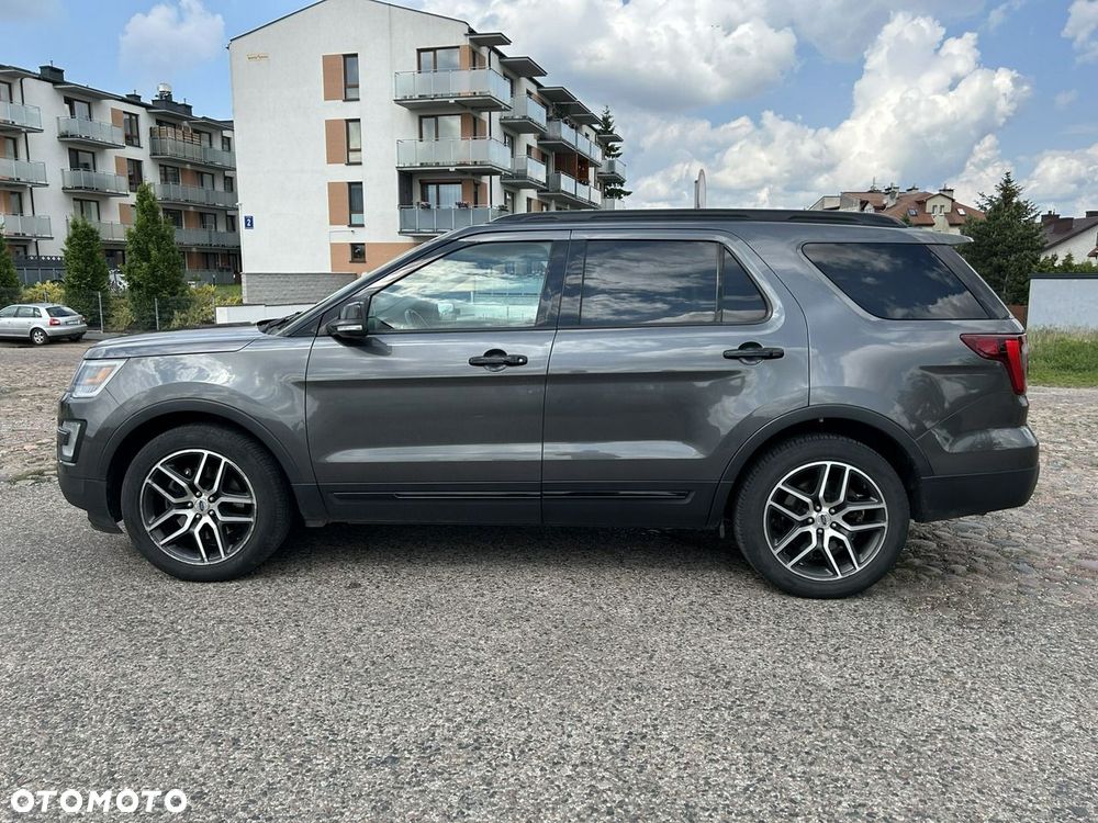 Ford Explorer - 6