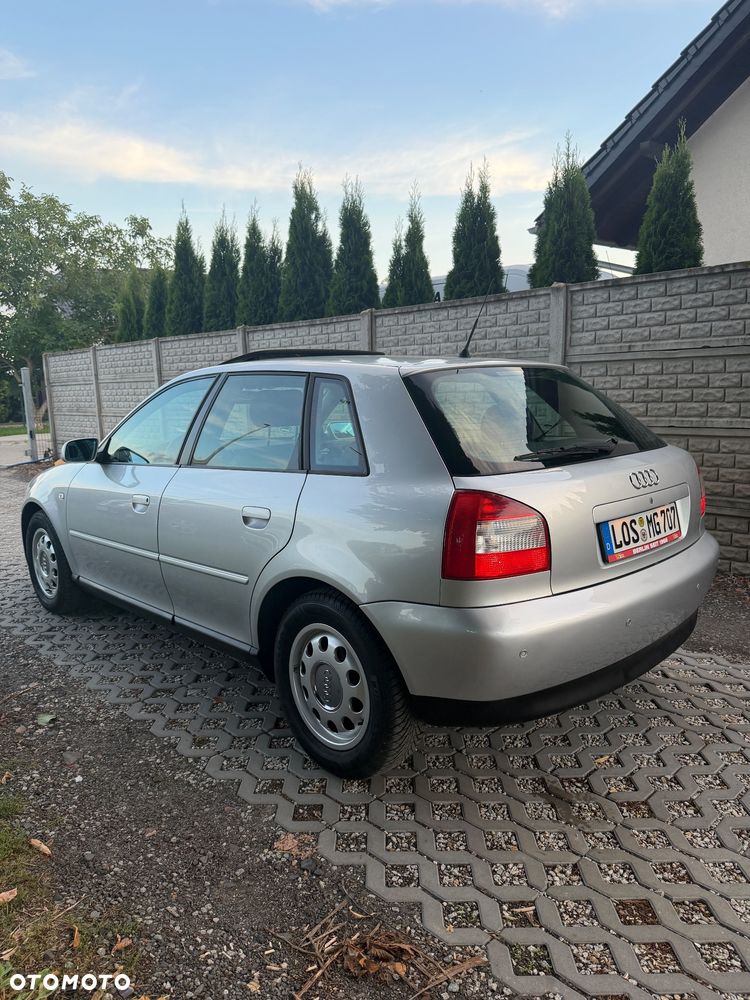 Audi A3 Sportback - 2