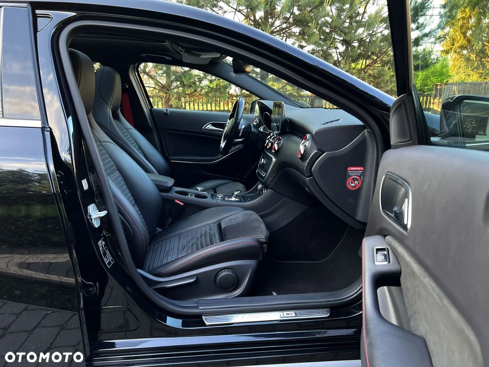 Mercedes-Benz Klasa A AMG 45 4Matic AMG Speedshift 7G-DCT - 25