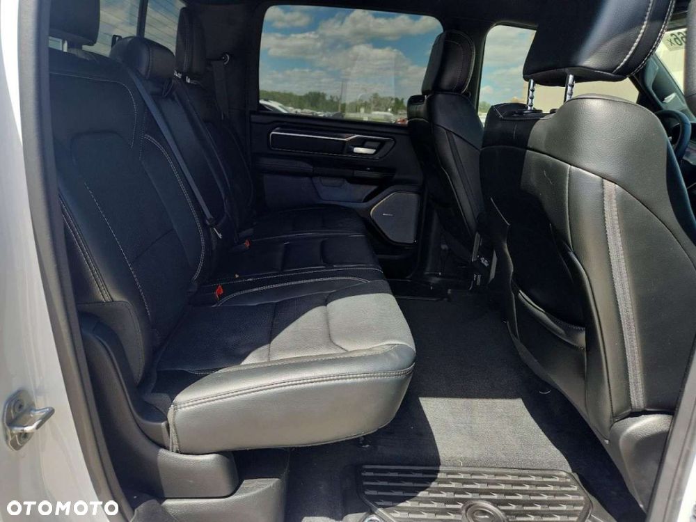 RAM 1500 - 10