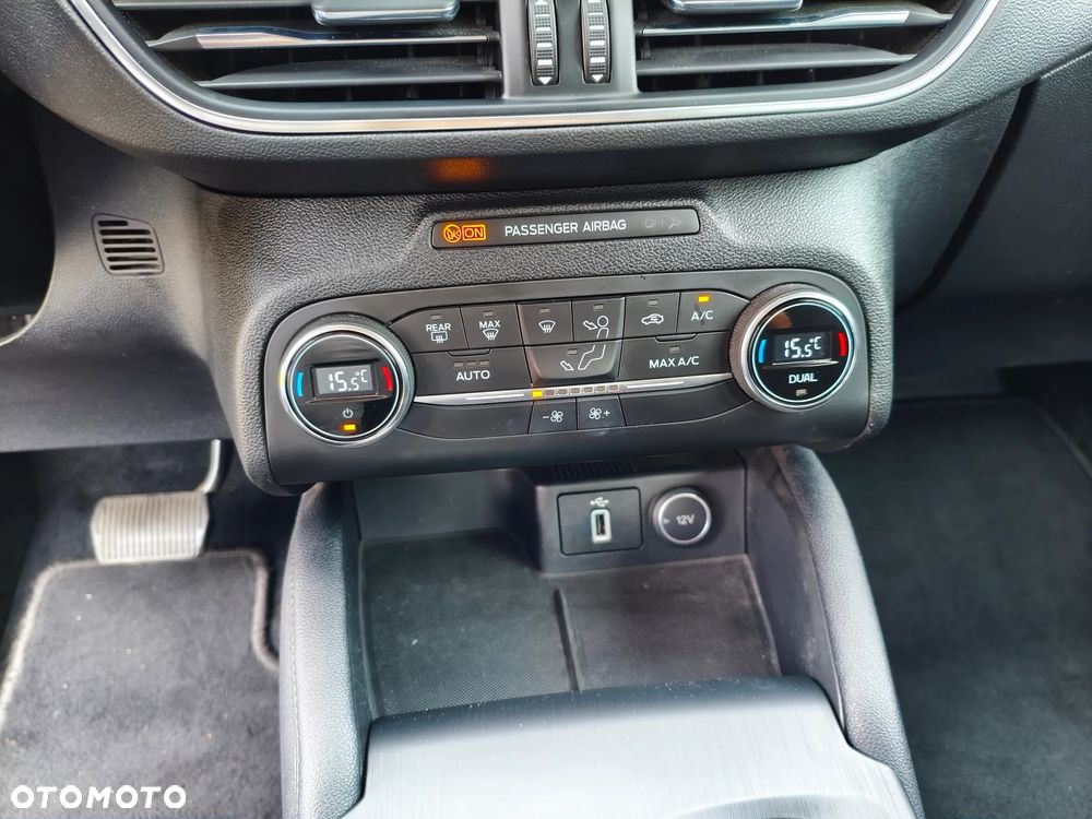 Ford Focus 1.0 EcoBoost SYNC Edition ASS PowerShift - 18