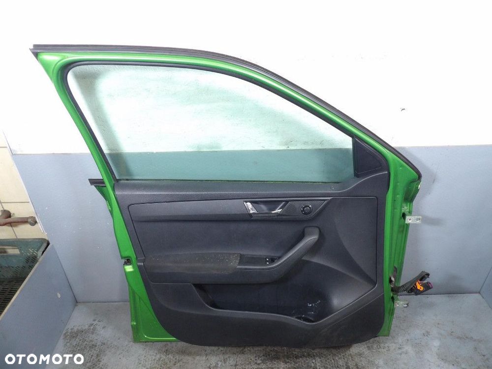 SKODA FABIA III 3 DRZWI PRZÓD LEWE  LF6Z - 7