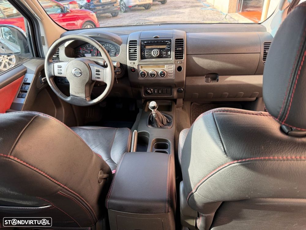 Nissan Navara 2.5 dCi CD Pilot - 8