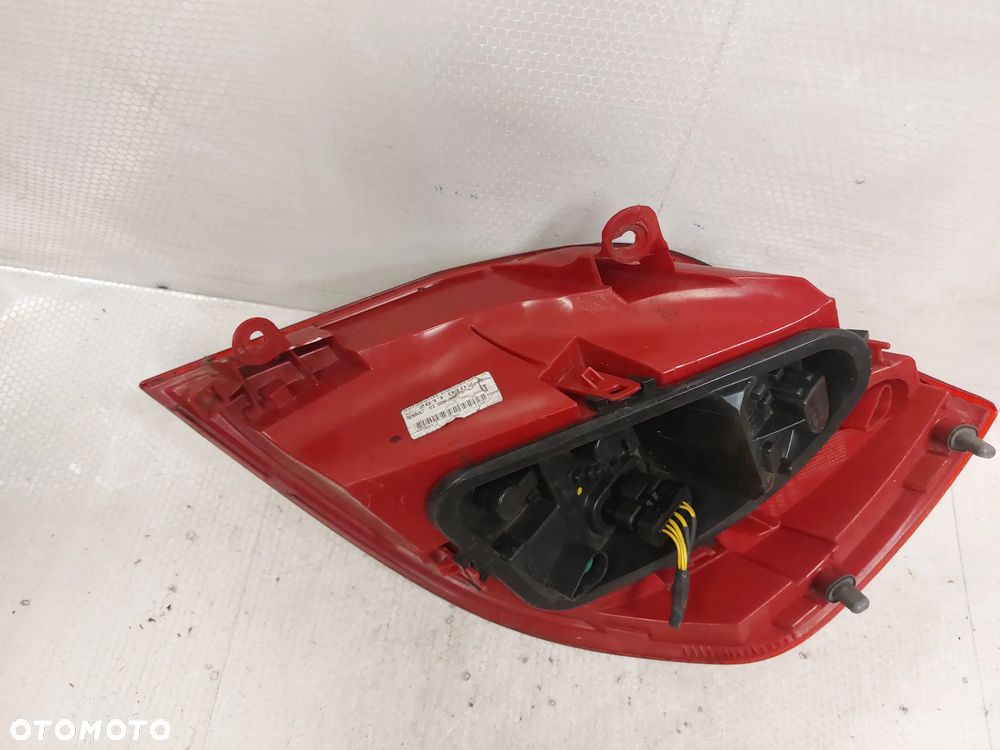 .  LAMPA TYL TYLNA LEWA RENAULT CLIO 3 LIFT HB - 6