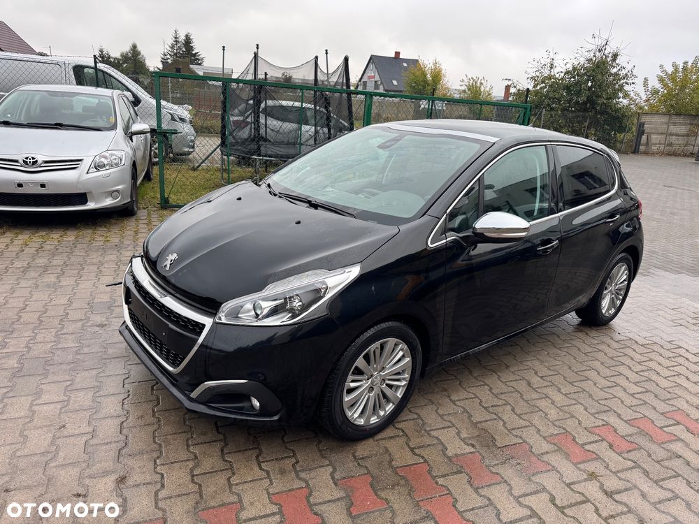 Peugeot 208 1.6 BlueHDi Allure S&S - 1