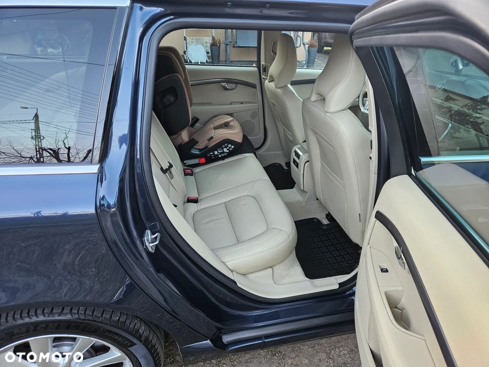 Volvo V70 D4 Momentum - 21