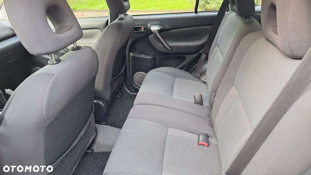 Toyota RAV4 2.0 D-4D Sol - 12
