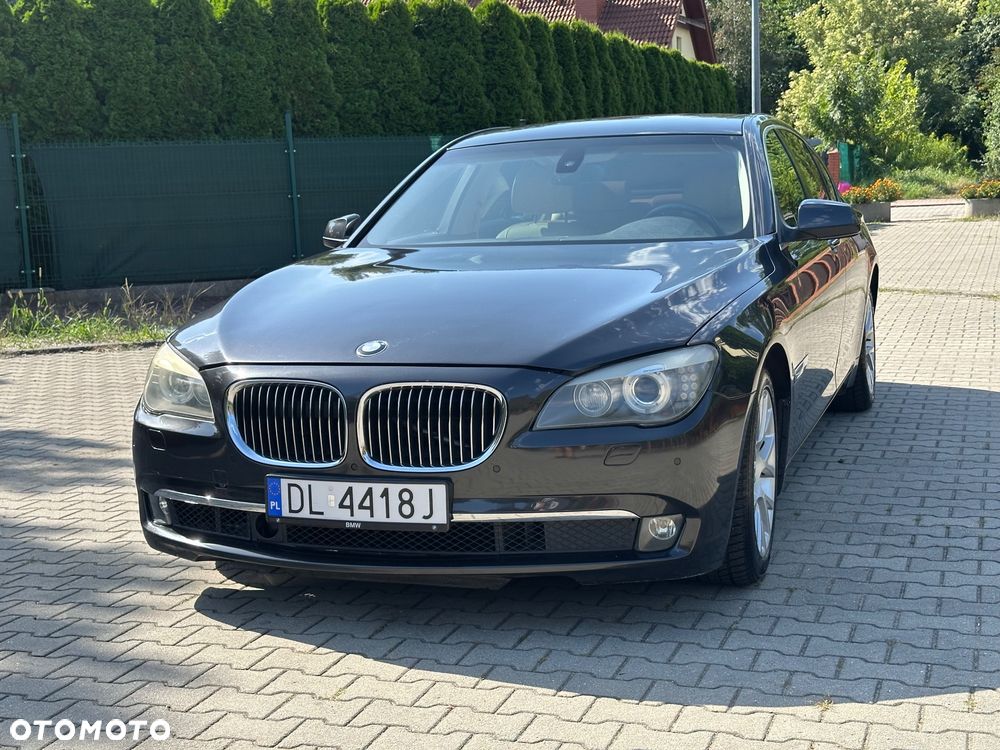 BMW Seria 7 740i - 3