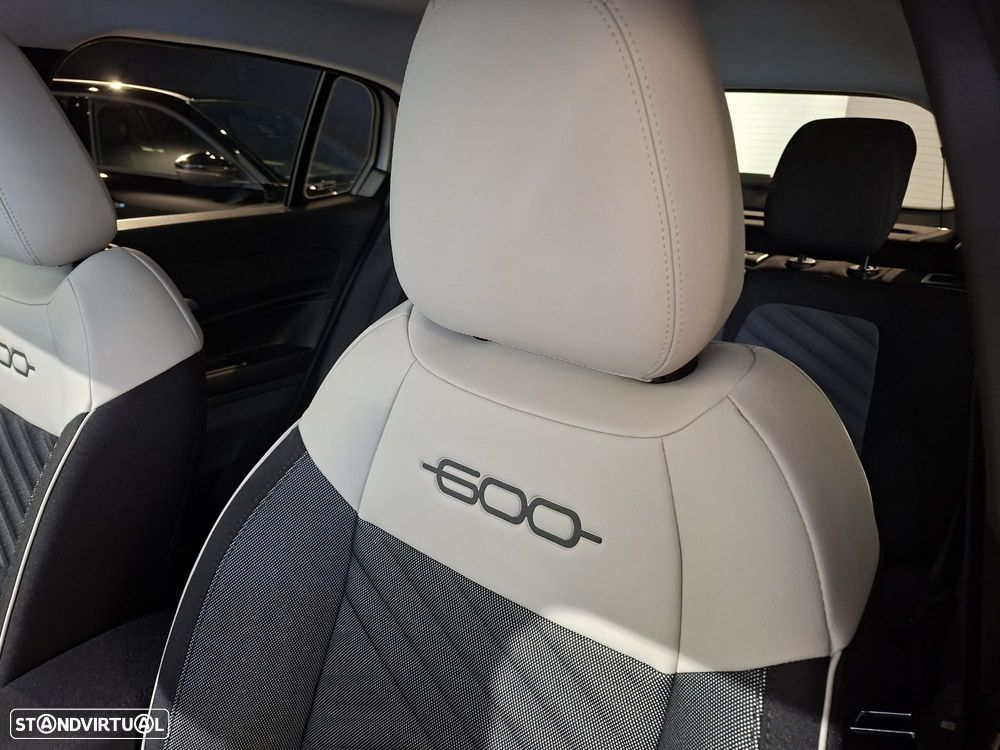 Fiat 600 1.2 Hybrid Icon - 6