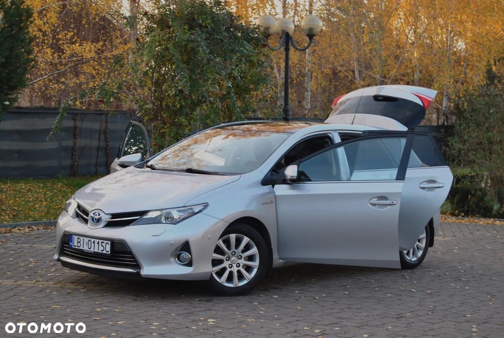 Toyota Auris 1.8 HSD Luna - 22