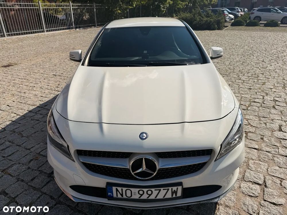 Mercedes-Benz CLA 250 7G-DCT Urban - 13