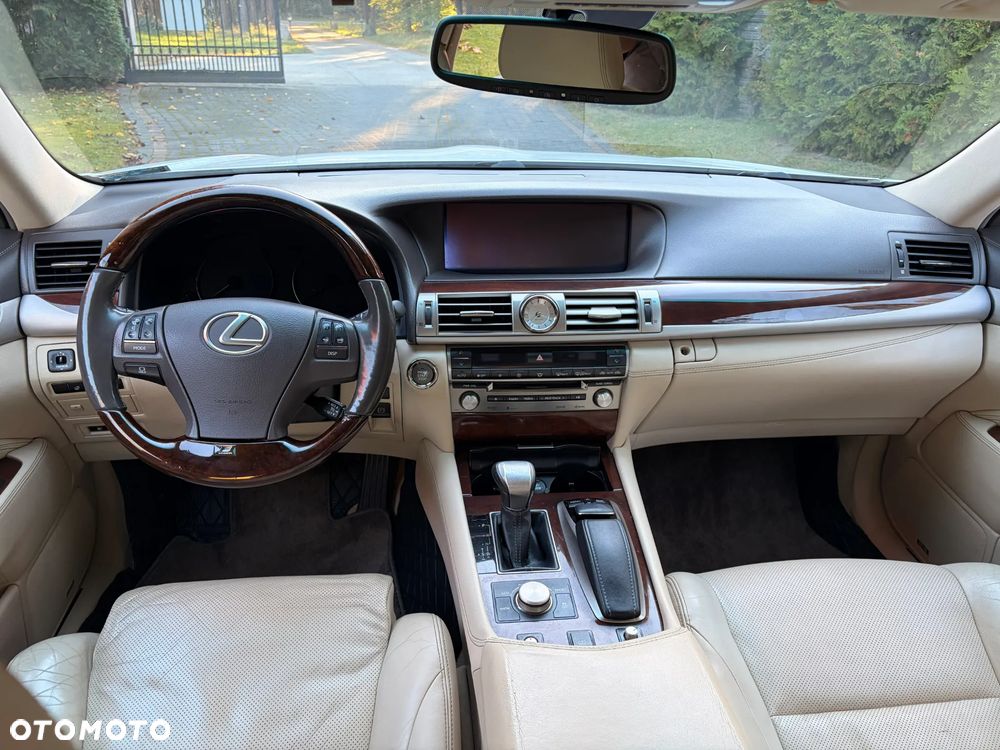 Lexus LS - 6