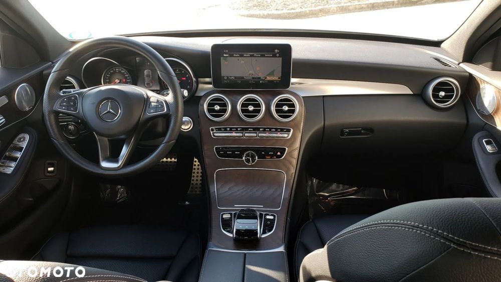 Mercedes-Benz Klasa C 300 9G-TRONIC AMG Line - 9