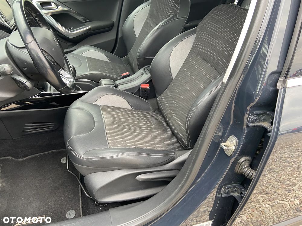 Peugeot 2008 - 32
