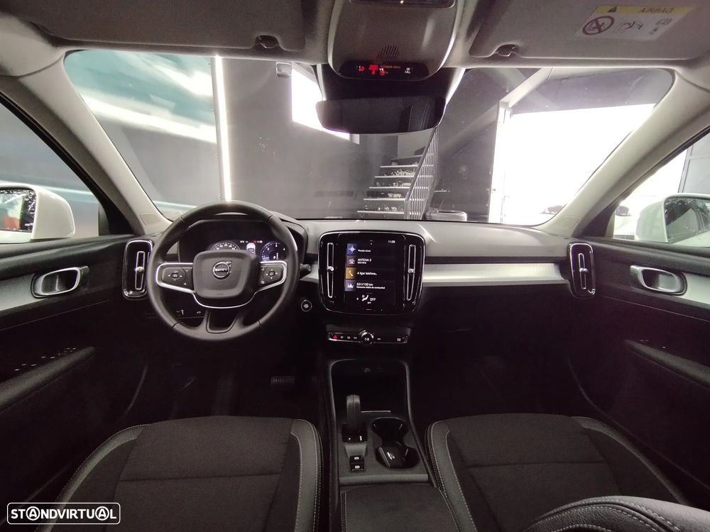 Volvo XC 40 2.0 D4 Momentum Plus AWD - 16
