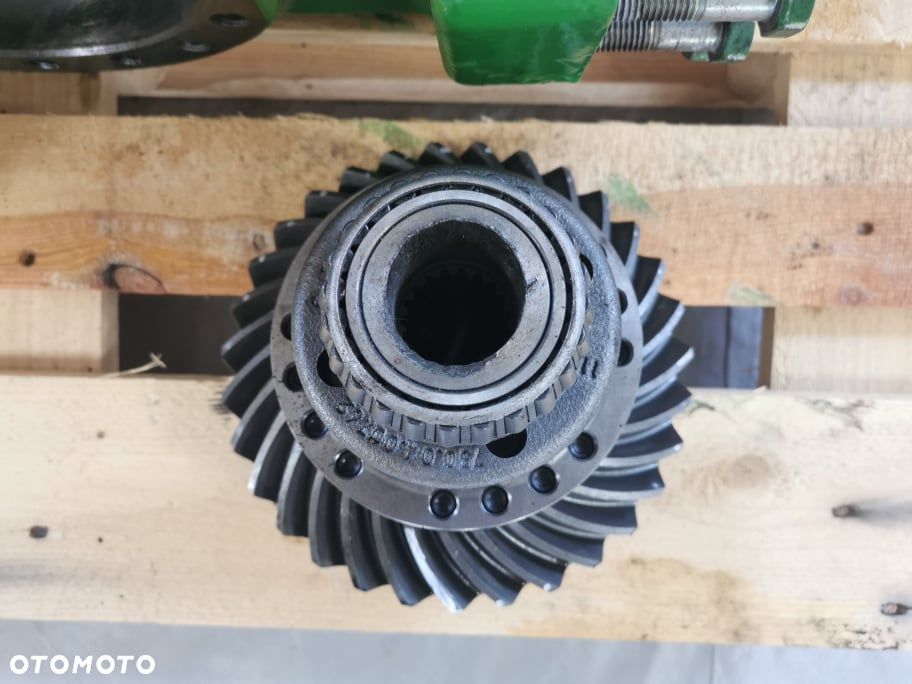 Mechanizm różnicowy przedni John Deere 6155 R {Typ 750310} - 5