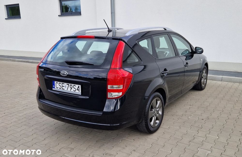 Kia Ceed - 7