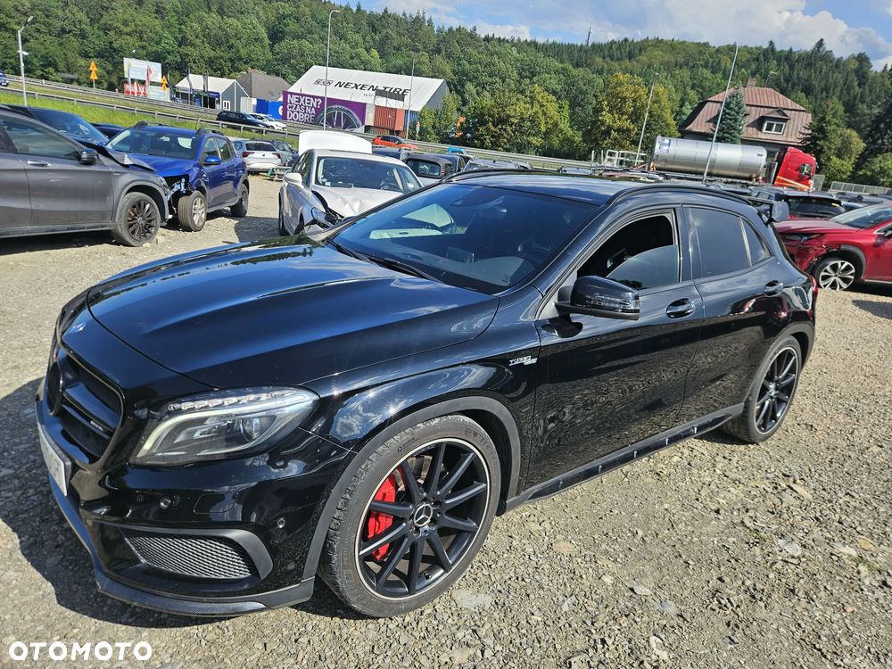 Mercedes-Benz GLA 45 AMG 4-Matic - 3