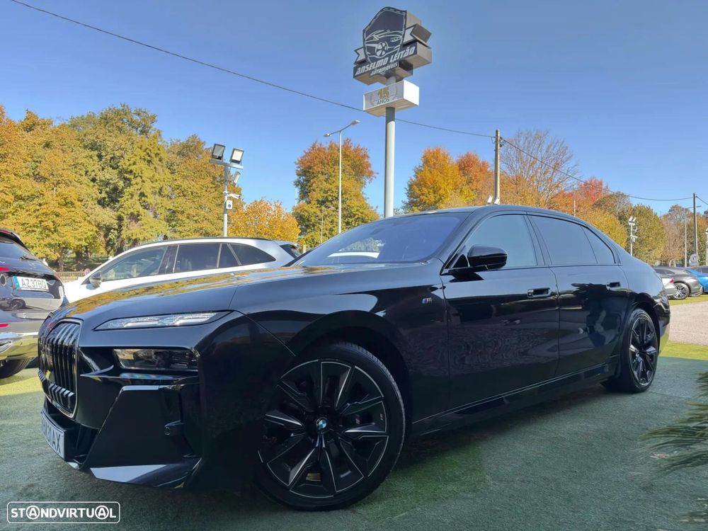 BMW i7