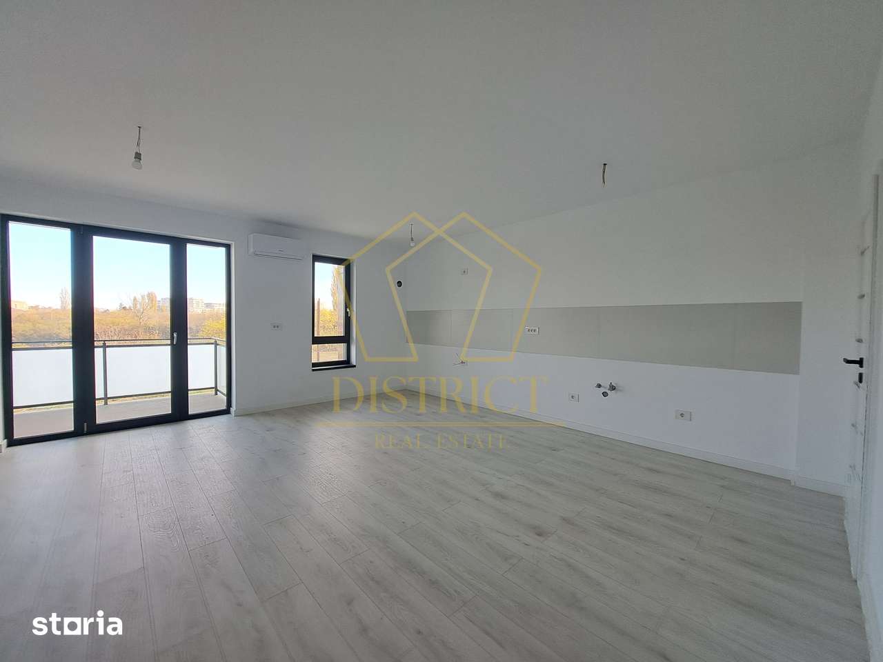 Apartamente finisate cu o camera | Terasa 9 mp | Torontalului — fotografia 1